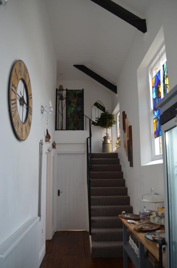 Bed and Breakfast The Old Chapel Stoke Bruerne Тостер Экстерьер фото