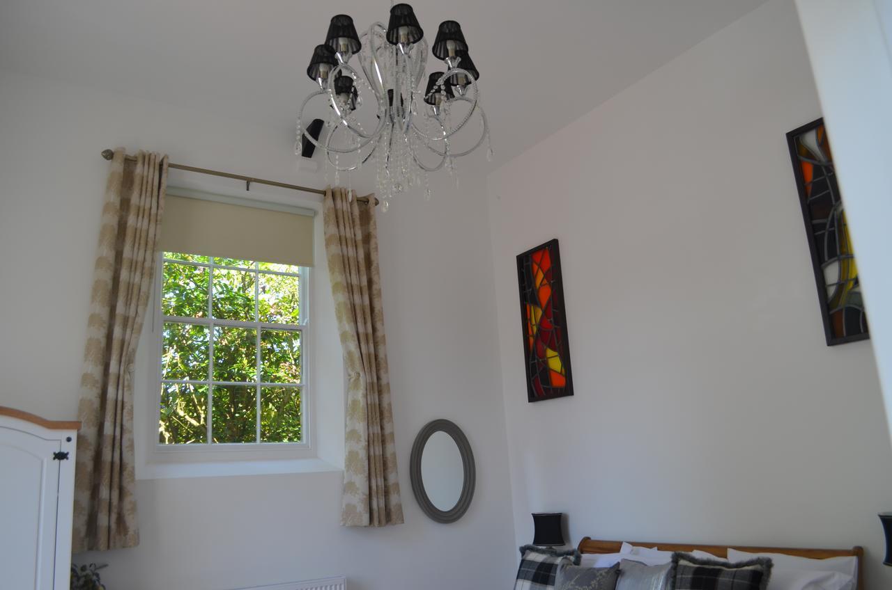 Bed and Breakfast The Old Chapel Stoke Bruerne Тостер Экстерьер фото
