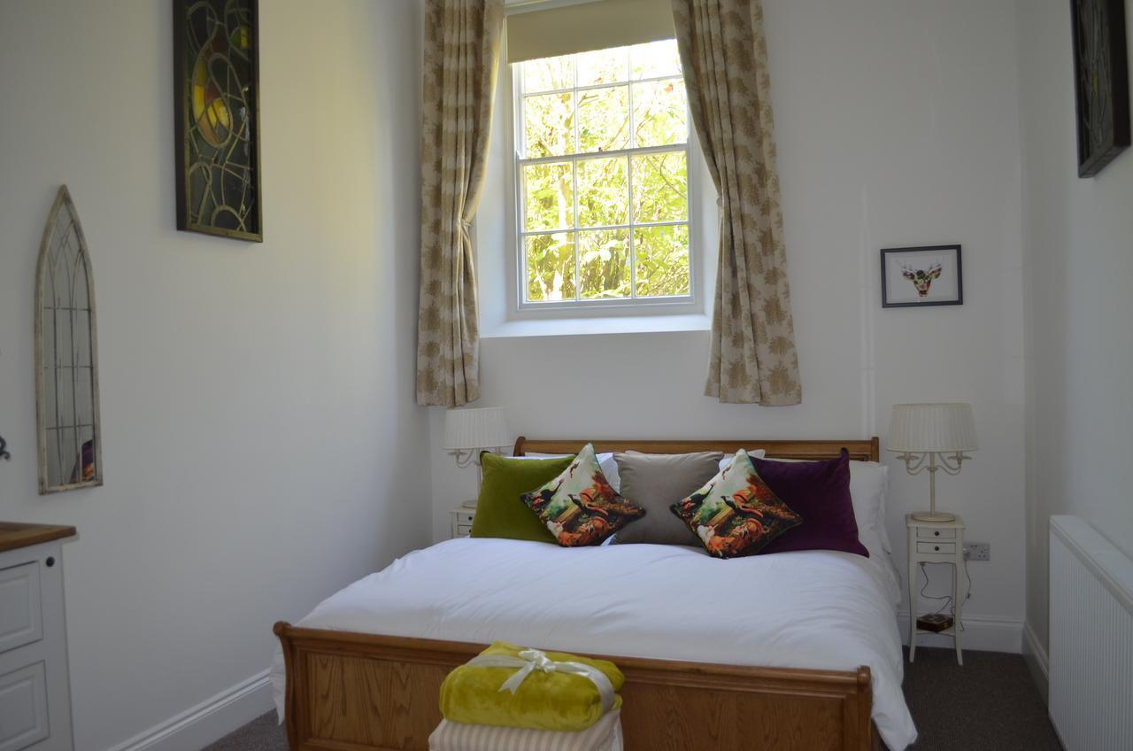 Bed and Breakfast The Old Chapel Stoke Bruerne Тостер Экстерьер фото